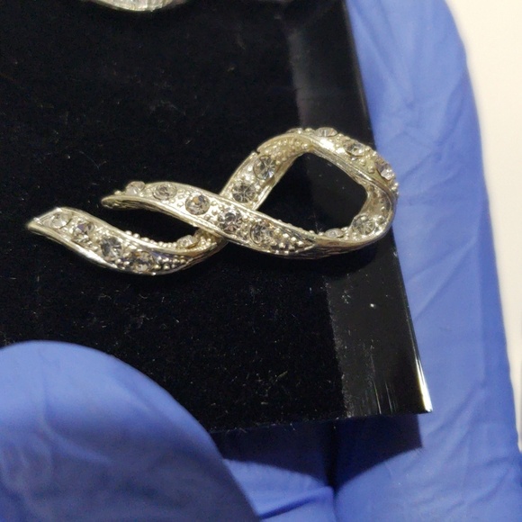 Silver tone Infinity Twisted Design Sparking Crystal Earrings - Women's Jewelry - Picture 7 of 10